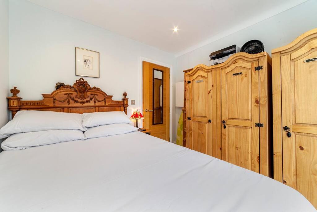 Апартаменты Outstanding Antique 1Br Flat In Soho Лондон Экстерьер фото