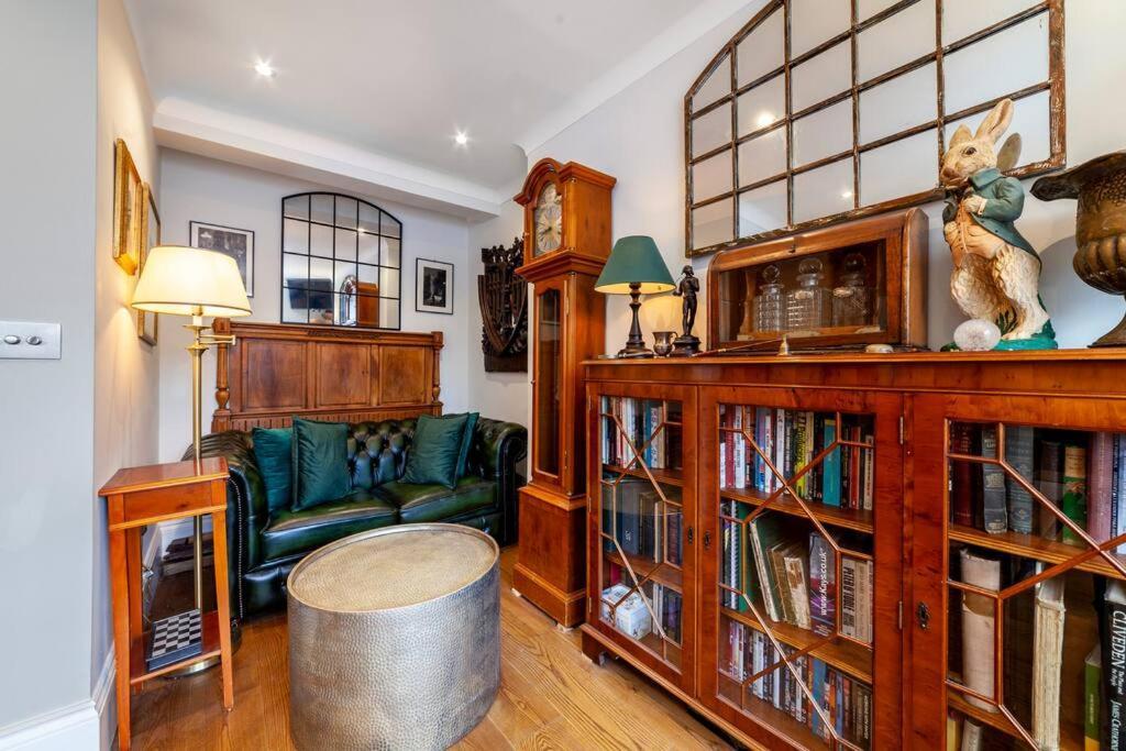 Апартаменты Outstanding Antique 1Br Flat In Soho Лондон Экстерьер фото
